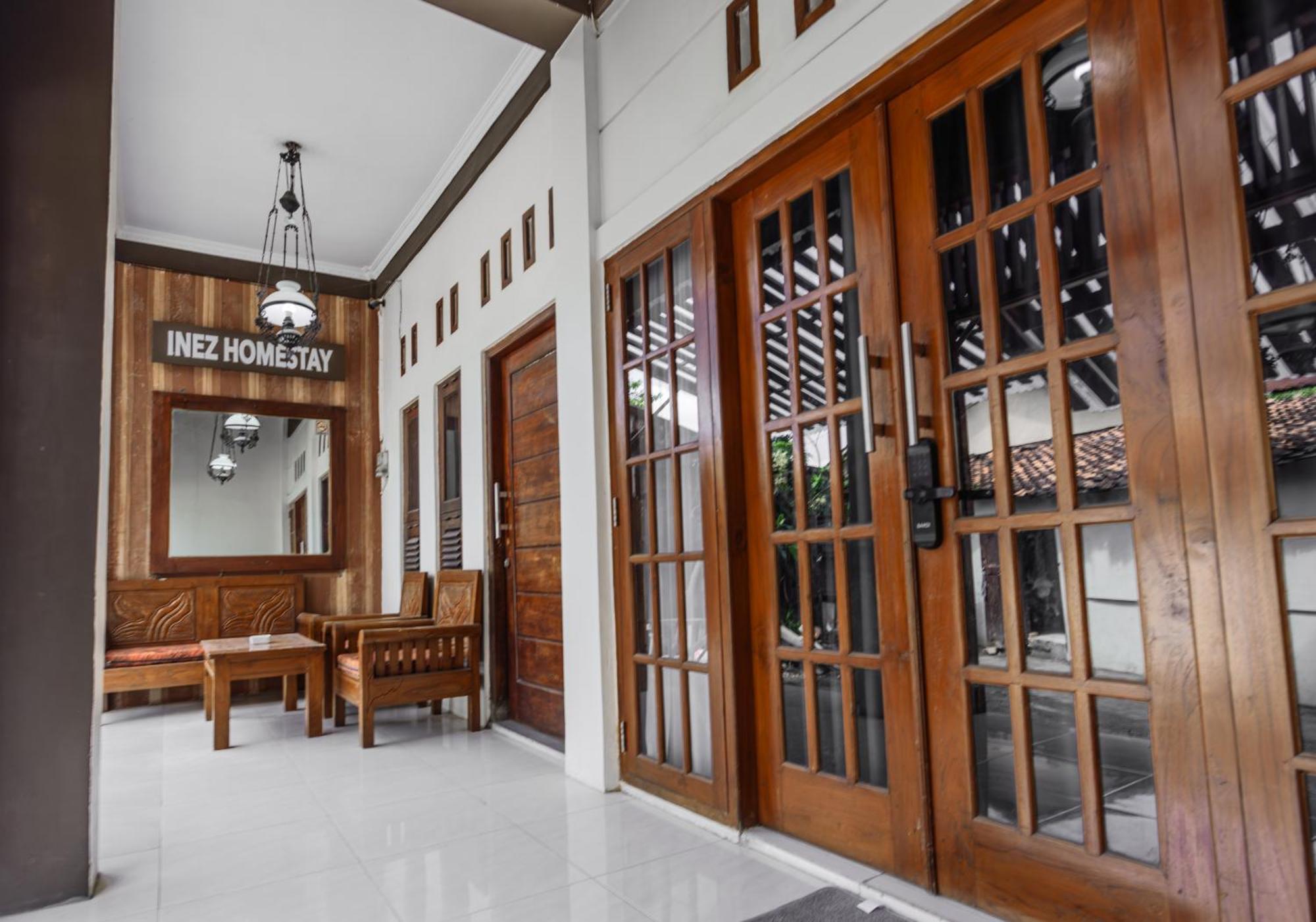Inez Homestay Yogyakarta Eksteriør billede