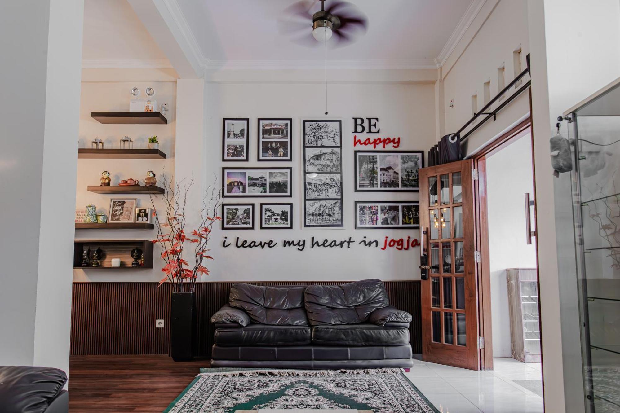 Inez Homestay Yogyakarta Eksteriør billede