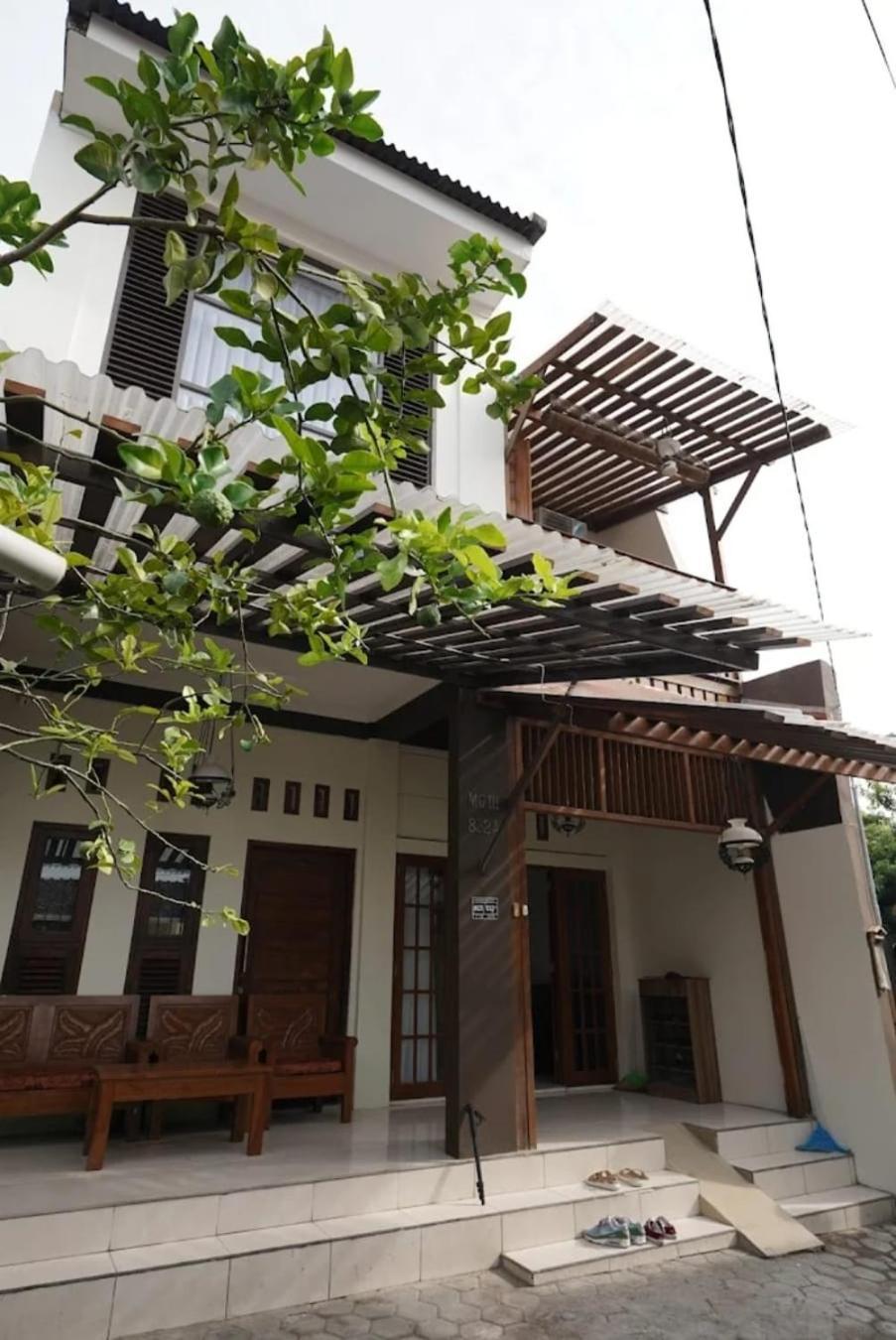 Inez Homestay Yogyakarta Eksteriør billede